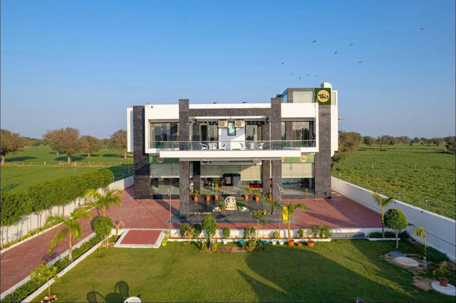 Iris Heaven'Z By Radha Rani Resort Jaipur Extérieur photo